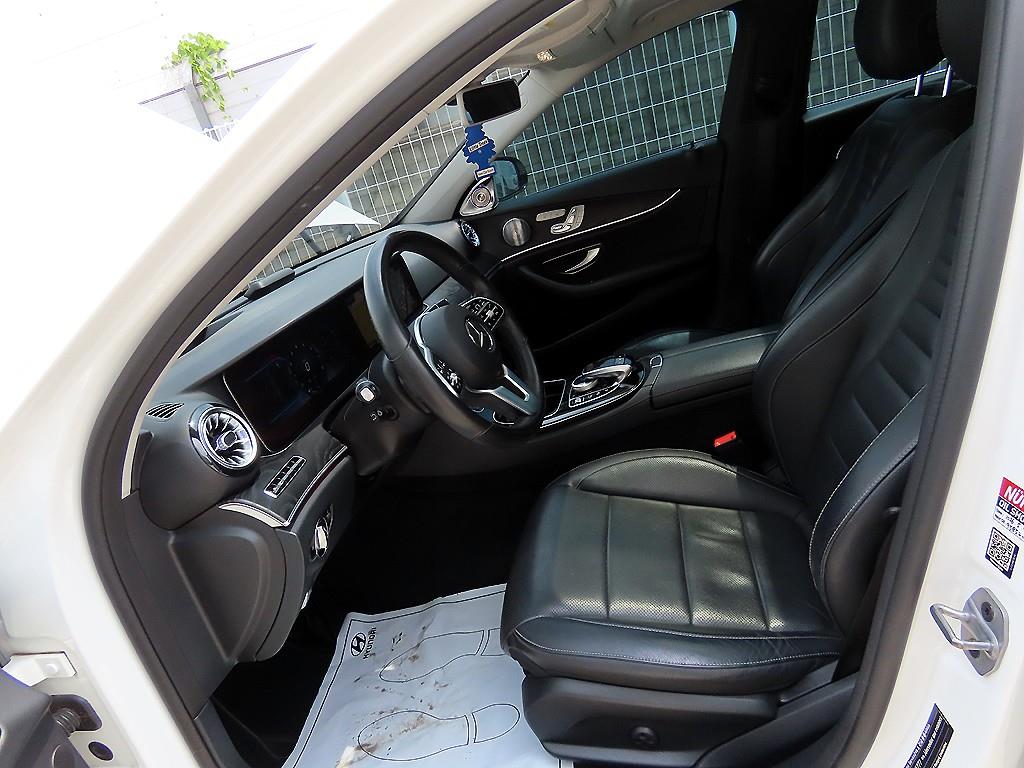 Mercedes Benz E class - Vista 5
