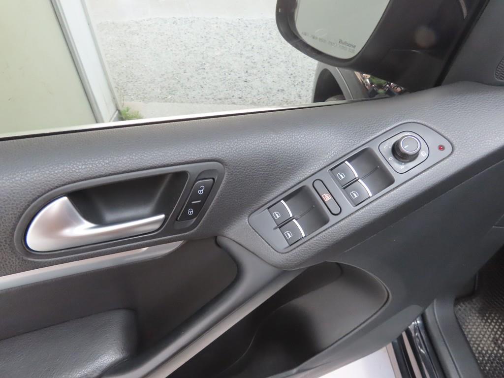 Volkswagen Tiguan - Vista 9