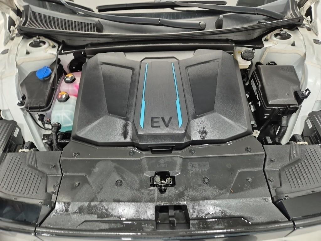 HYUNDAI Ioniq 5 - Vista 7