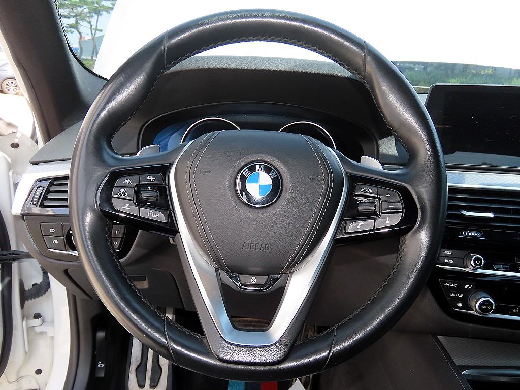 BMW 5 Series - Vista 10