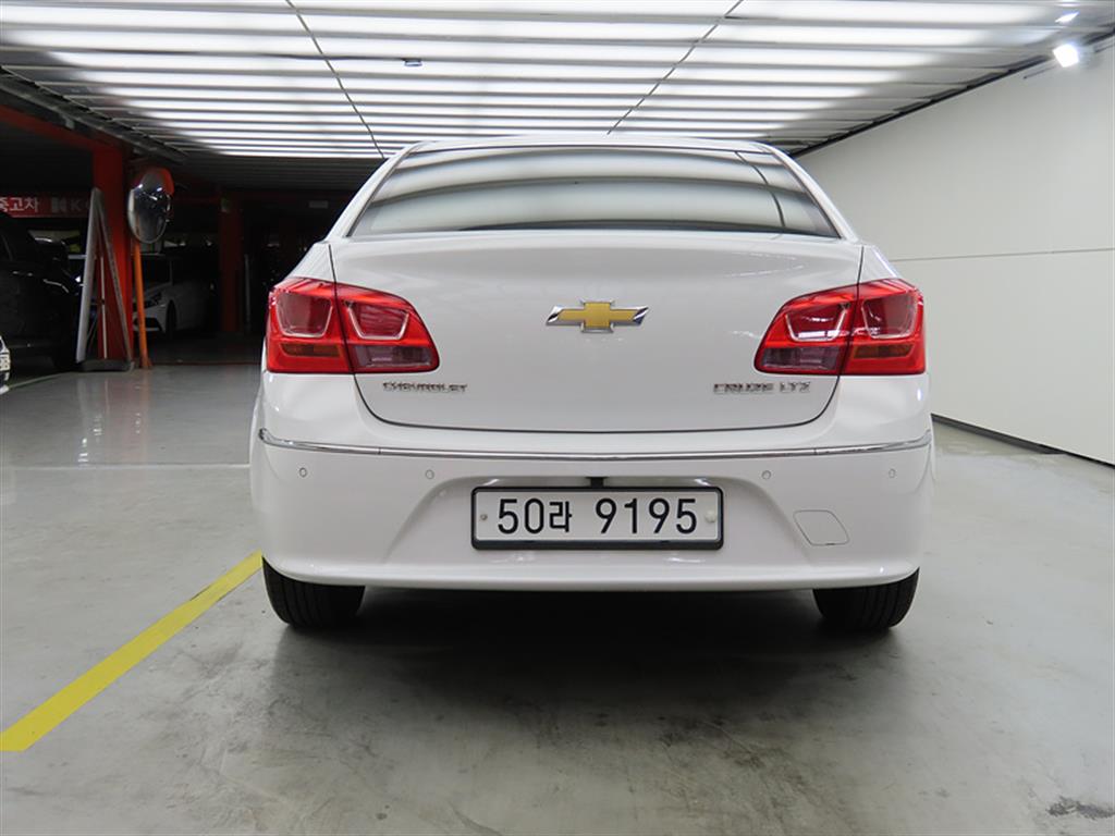 Chevrolet Cruise - Vista 3