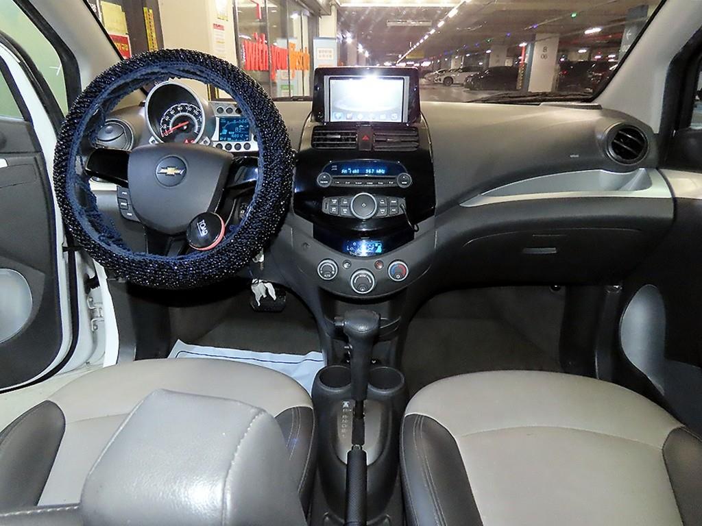 Chevrolet Spark - Vista 10