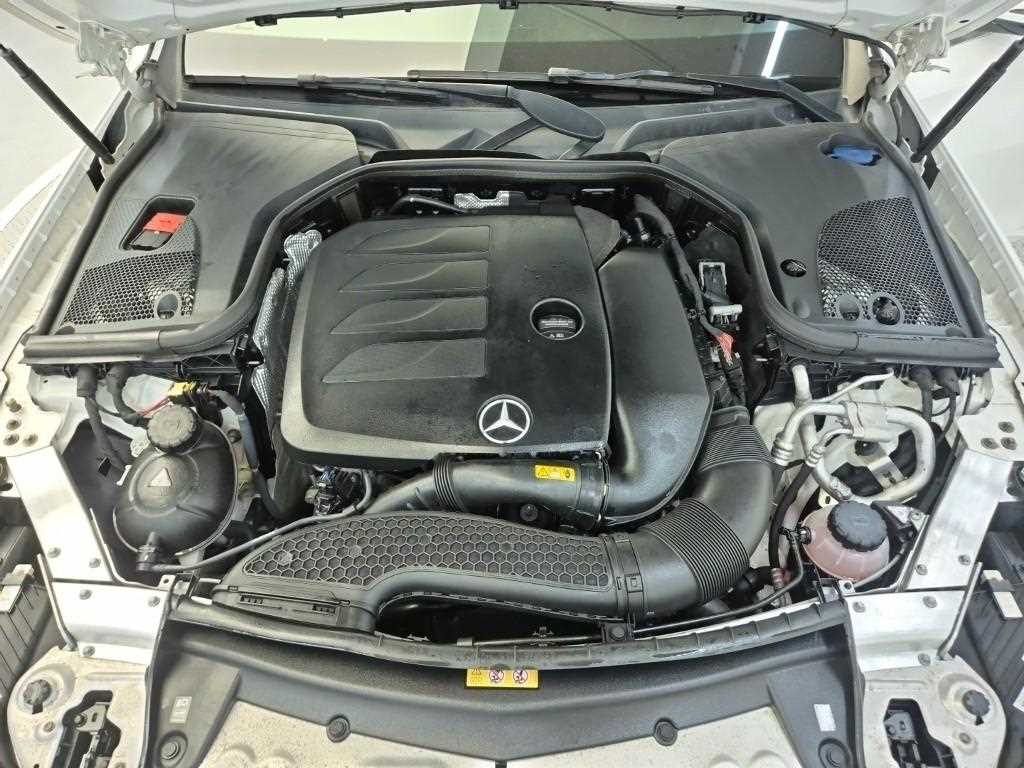 Mercedes Benz E class - Vista 7