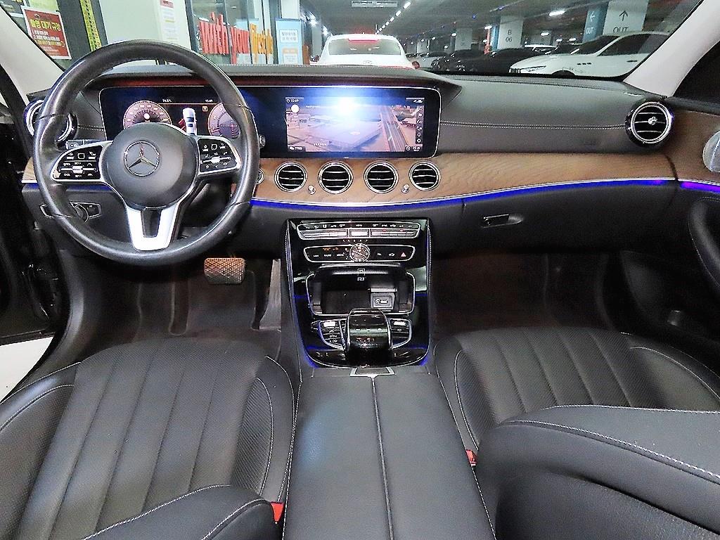 Mercedes Benz E class - Vista 10