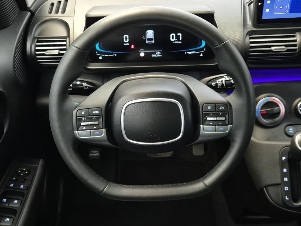HYUNDAI Casper - Vista 11