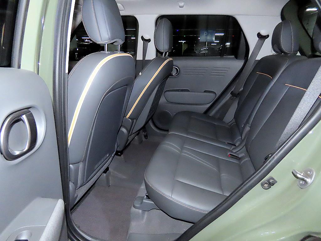 HYUNDAI Casper - Vista 9