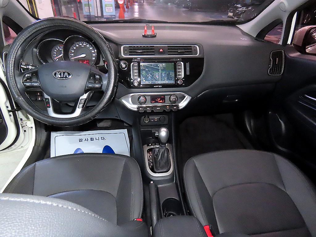 KIA Pride - Vista 10