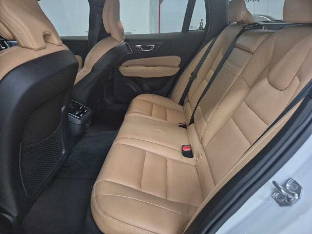 Volvo V60 - Vista 12