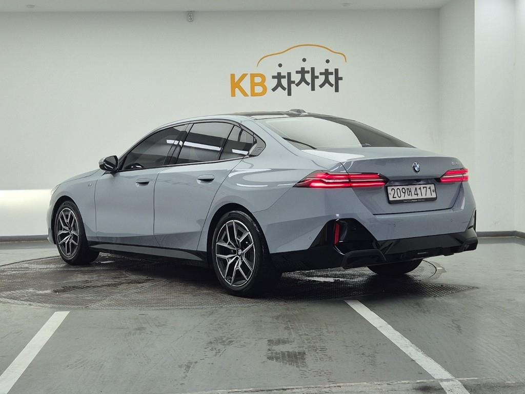 BMW 5 Series - Vista 3
