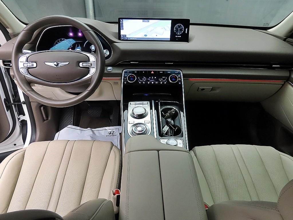 Genesis GV80 - Vista 7
