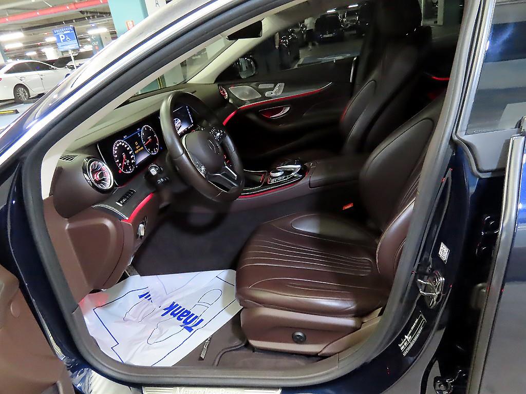 Mercedes Benz CLS Class - Vista 6