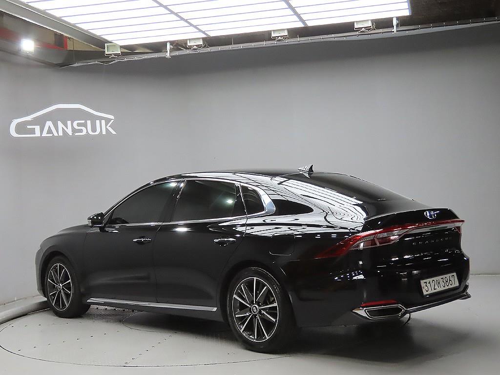 HYUNDAI Grandeur - Vista 3