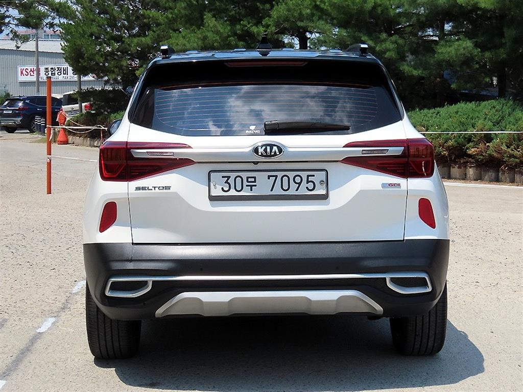 KIA Seltos - Vista 4