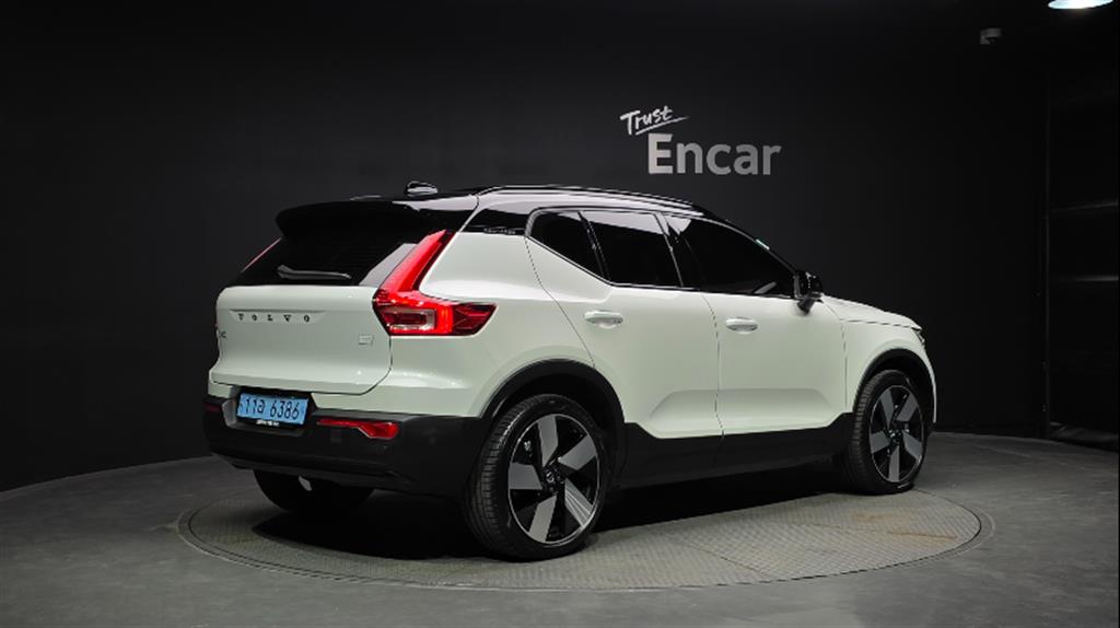 Volvo XC40 - Vista 2