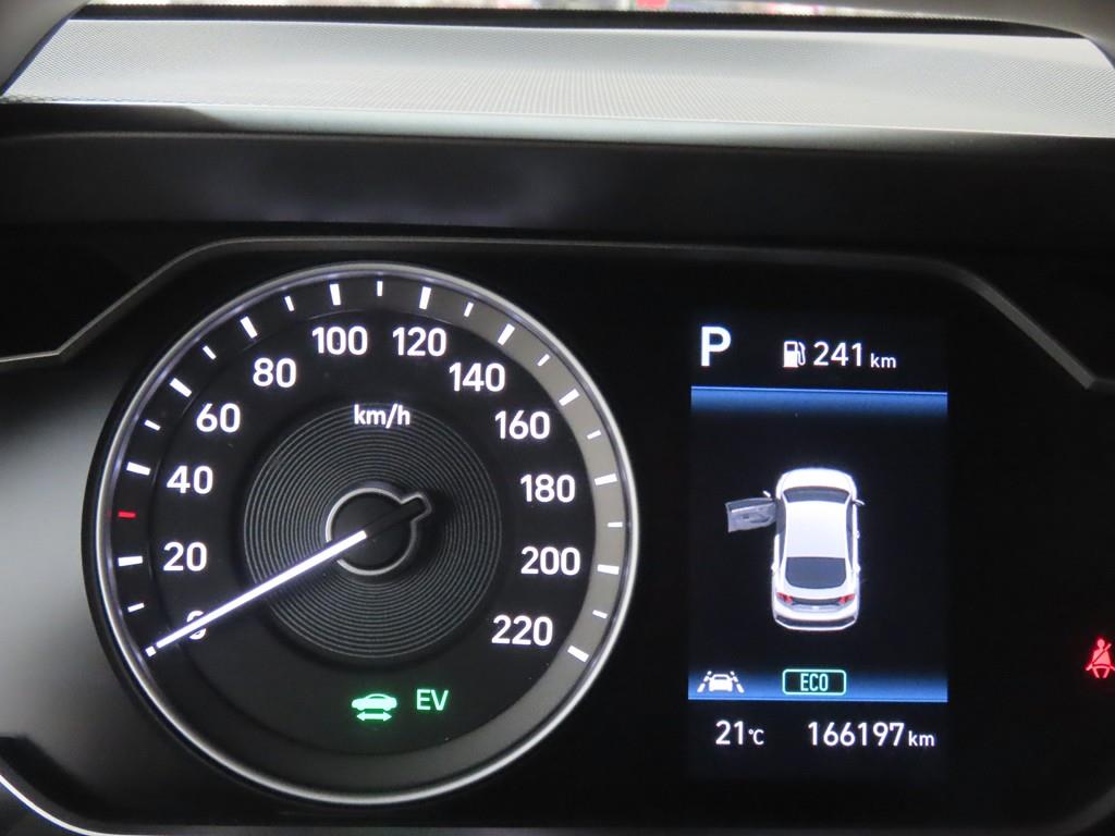 HYUNDAI Ioniq - Vista 8