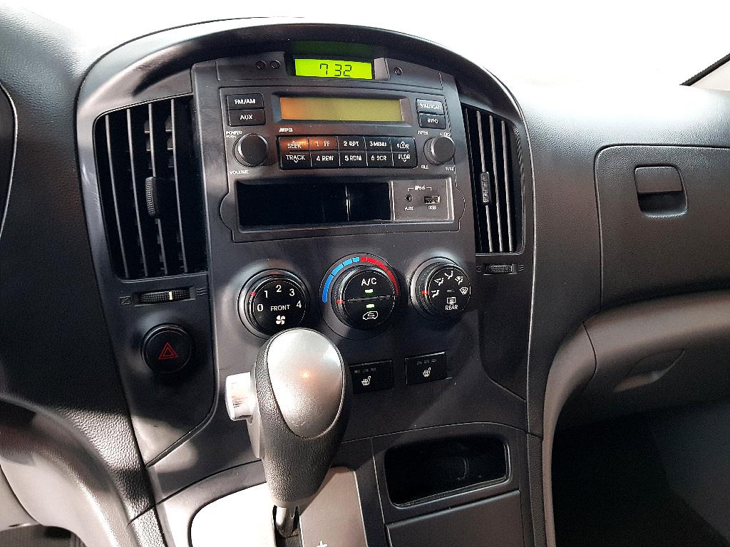 HYUNDAI Starex 2015 Plateado - Importación desde Corea - HF Imports Iquique - Foto 16