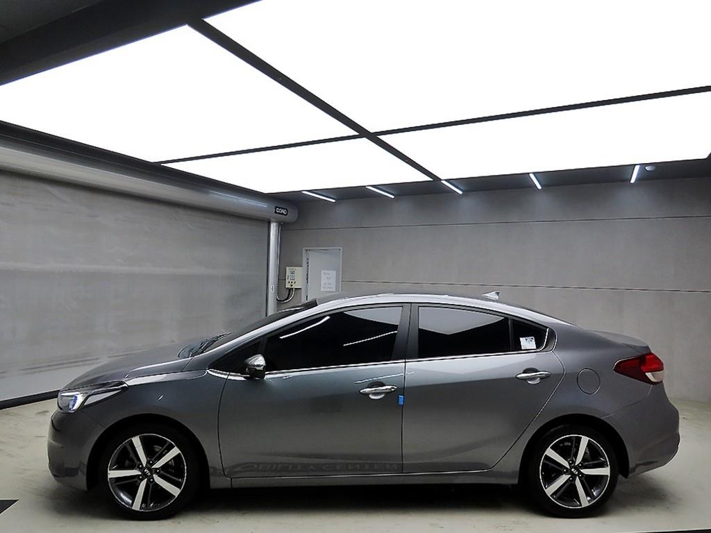 KIA K3 - Vista 4