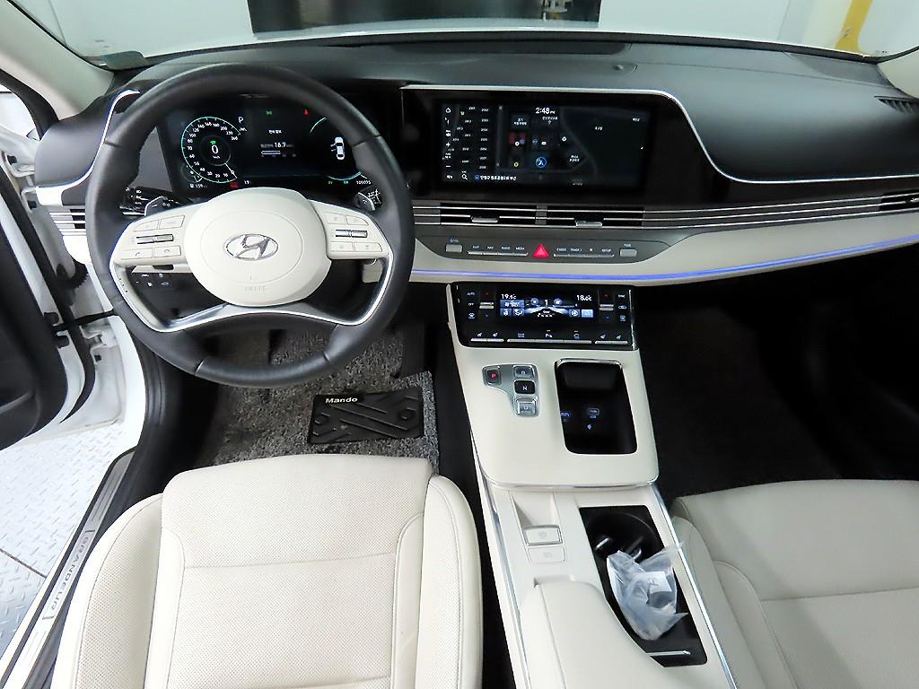 HYUNDAI Grandeur - Vista 7
