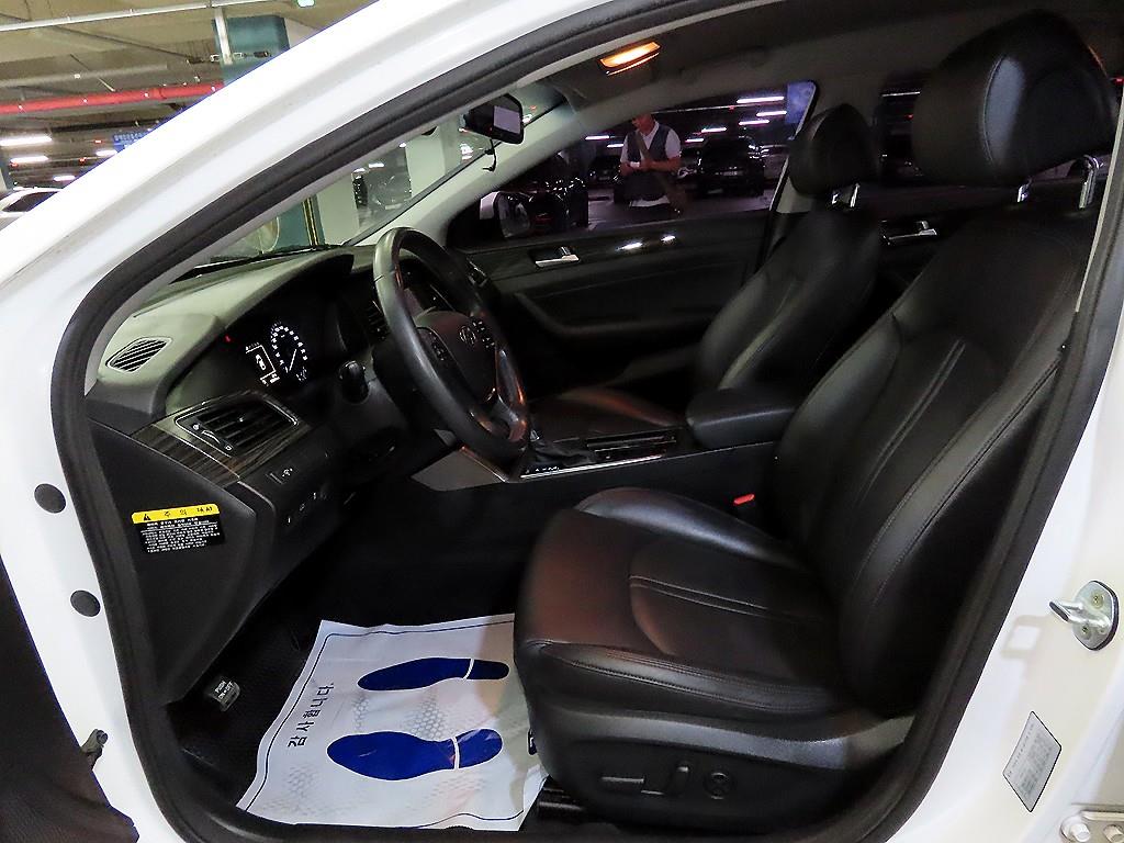 HYUNDAI Sonata - Vista 6
