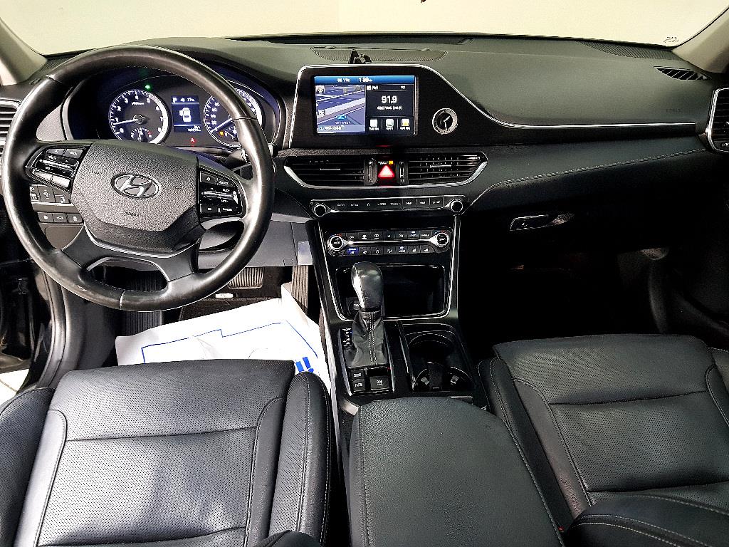 HYUNDAI Grandeur - Vista 11