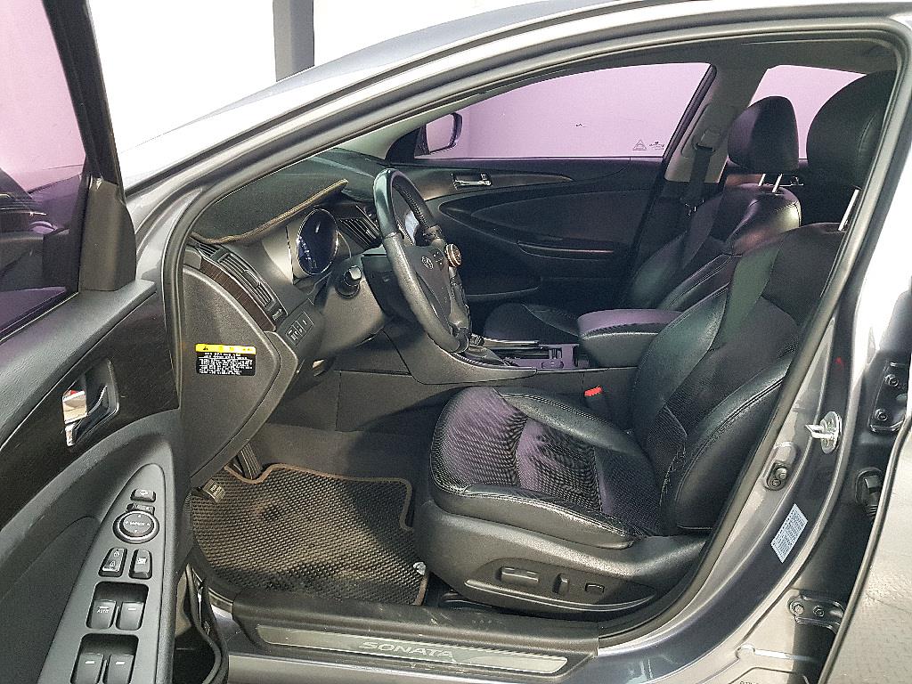 HYUNDAI Sonata - Vista 8