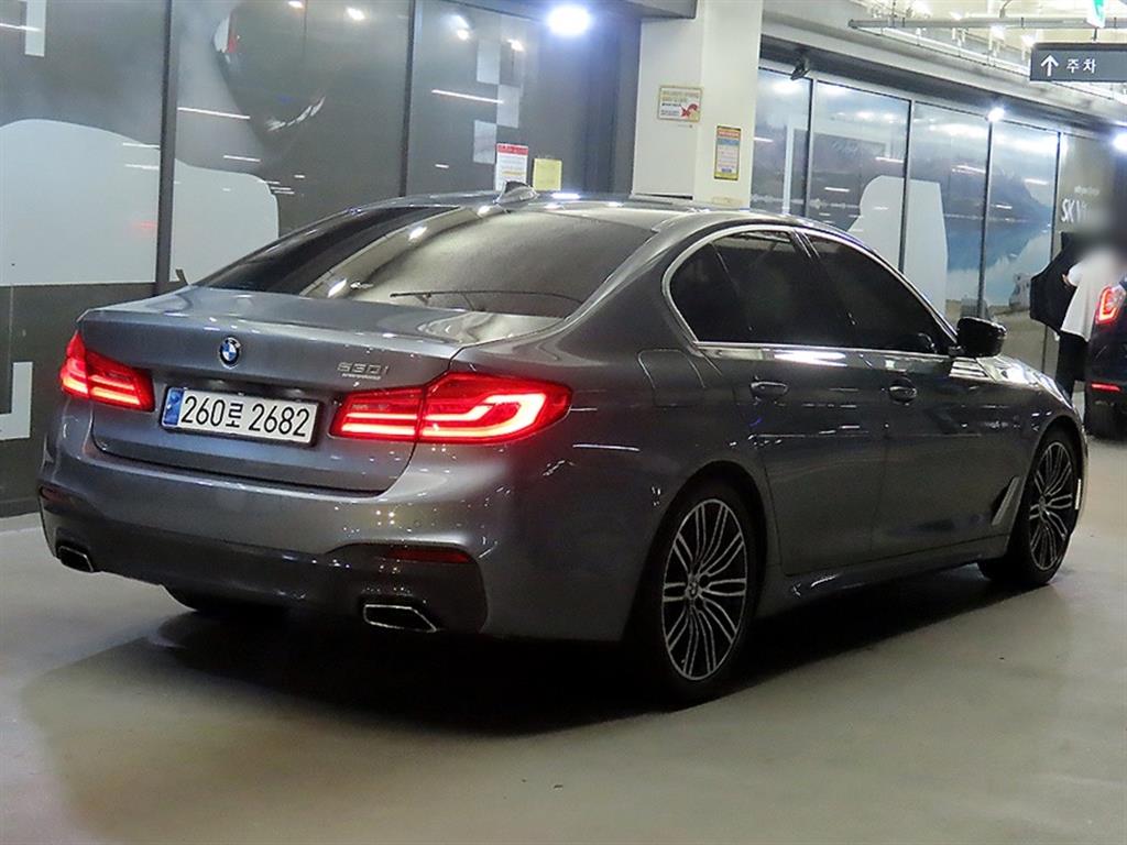 BMW 5 Series - Vista 4