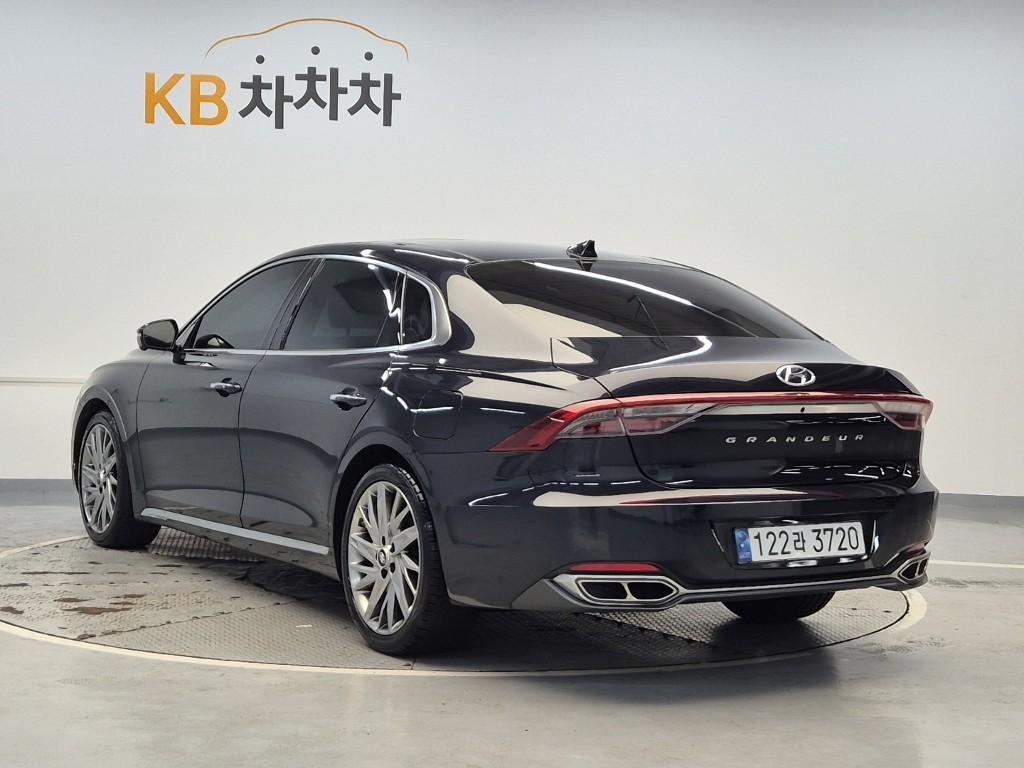 HYUNDAI Grandeur - Vista 2