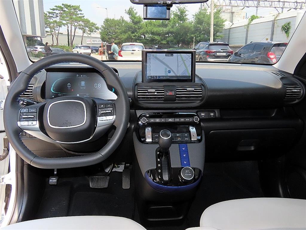 HYUNDAI Casper - Vista 9