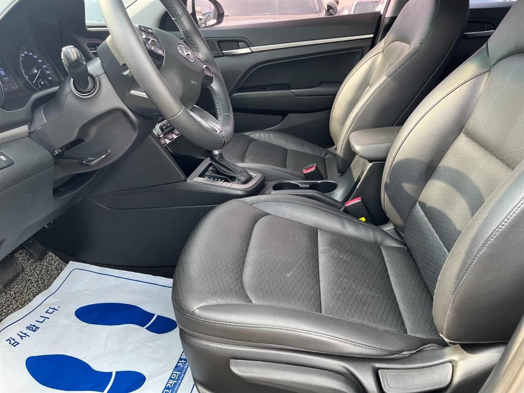 HYUNDAI Avante 2019 Blanco - Importación desde Corea - HF Imports Iquique - Foto 17