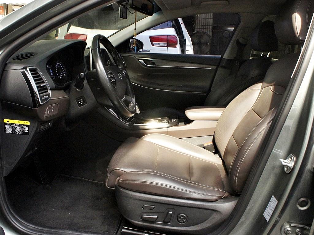 HYUNDAI Grandeur - Vista 7