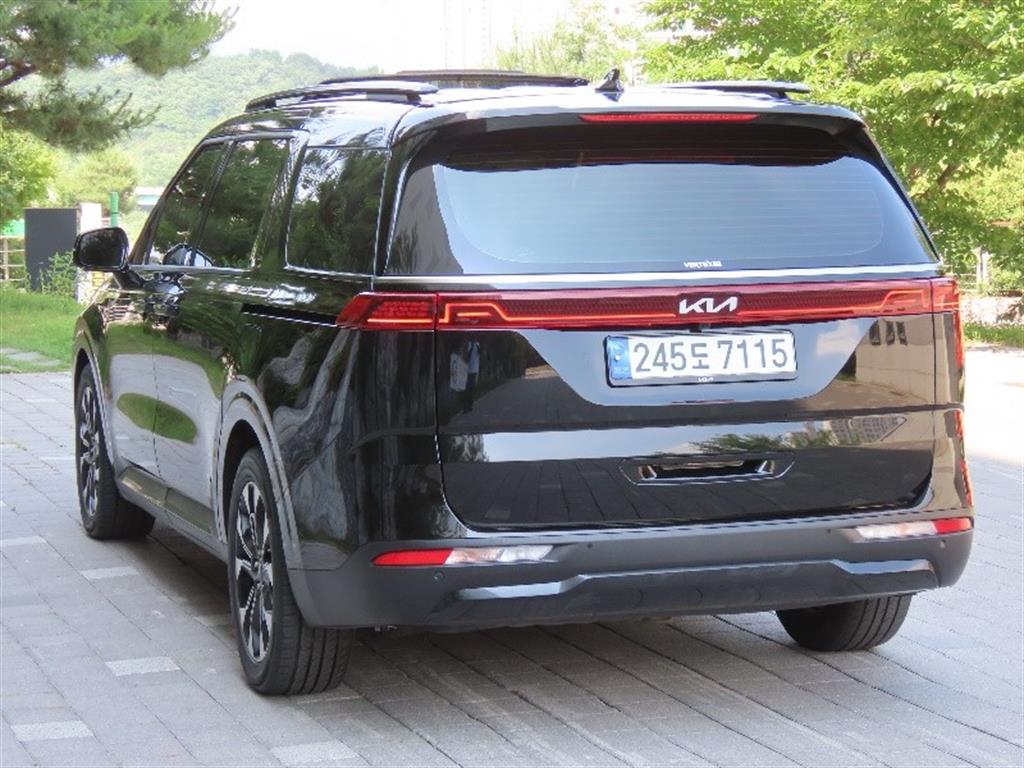 KIA Carnival - Vista 6