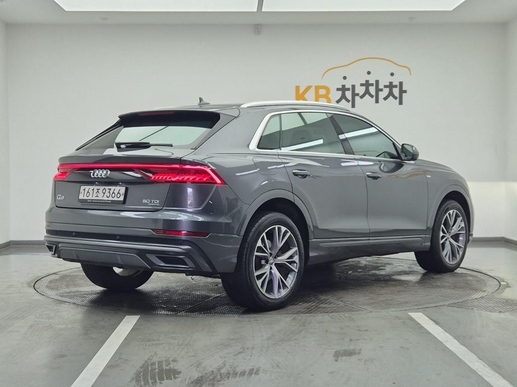 Audi Q8 - Vista 6