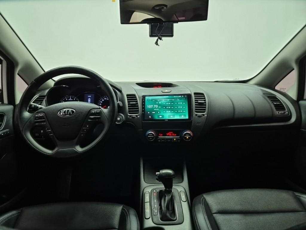 KIA K3 - Vista 9