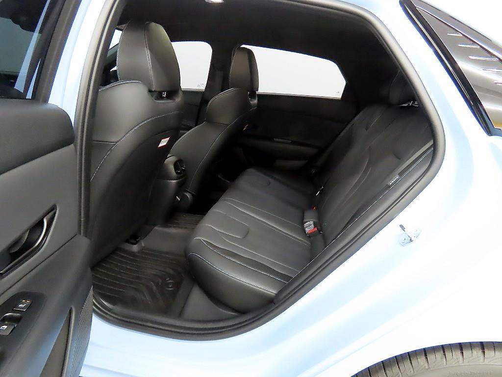 HYUNDAI Avante - Vista 6
