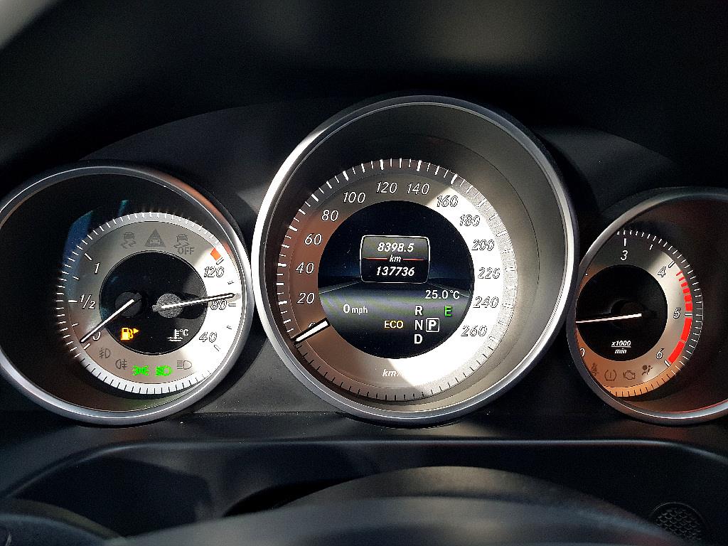 Mercedes Benz E class - Vista 9