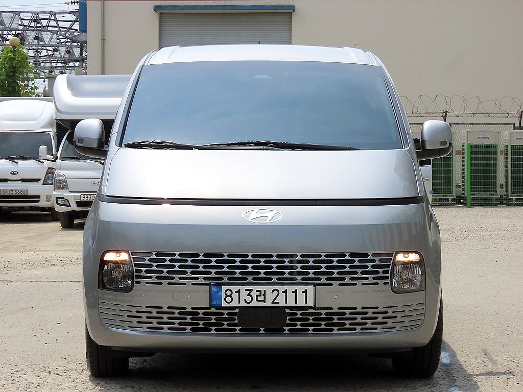 HYUNDAI Staria - Vista 2