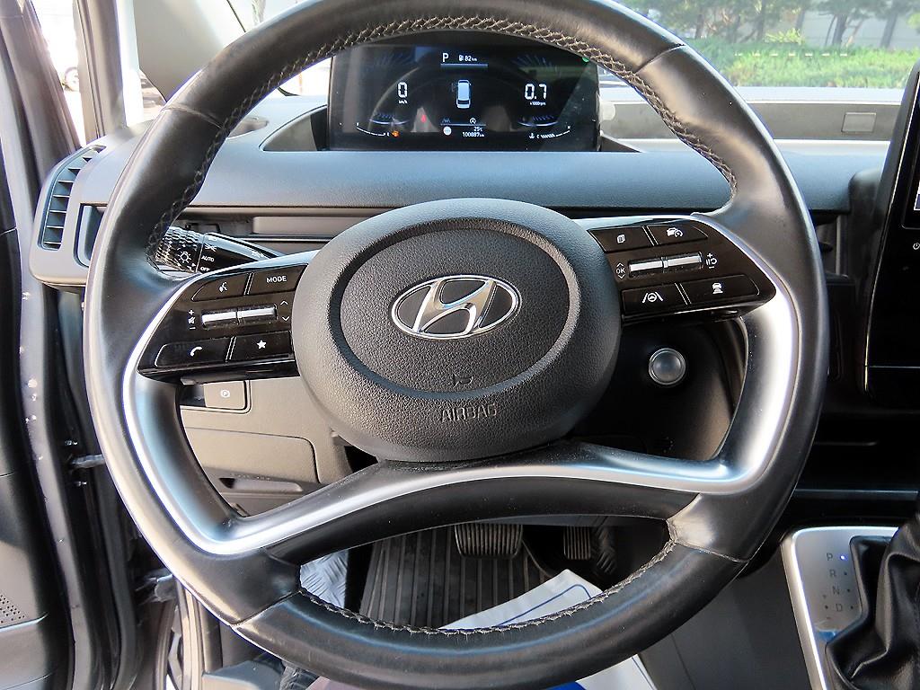 HYUNDAI Staria - Vista 9