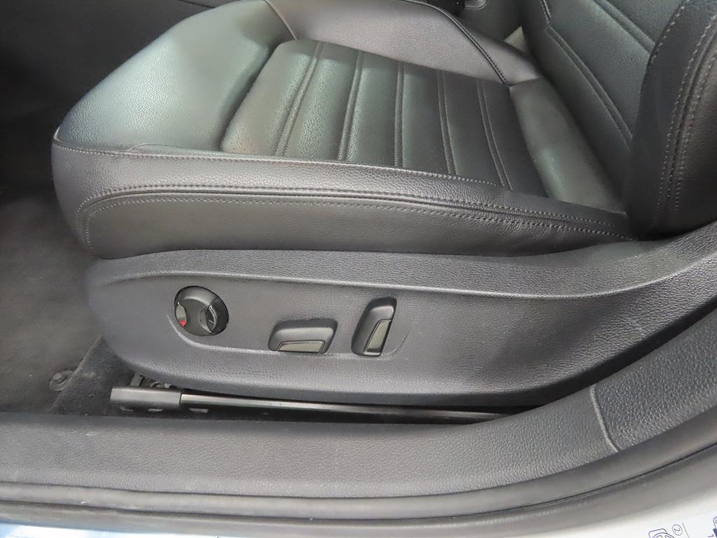 Volkswagen Passat 2016 Plateado - Importación desde Corea - HF Imports Iquique - Foto 15