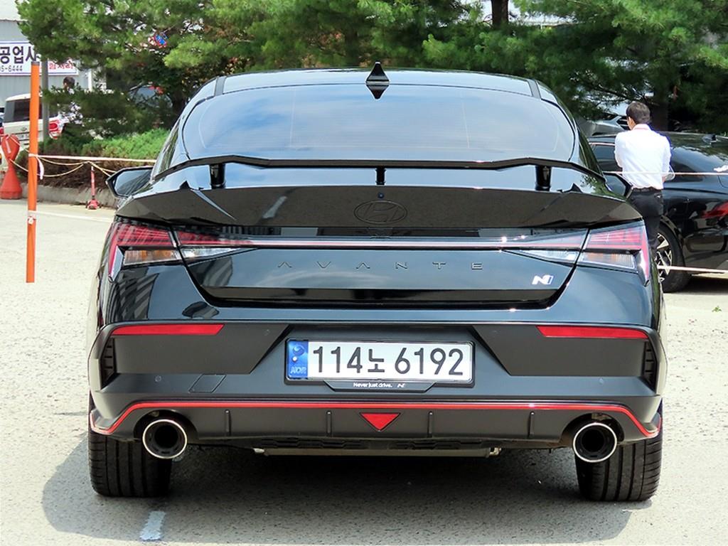 HYUNDAI Avante - Vista 4