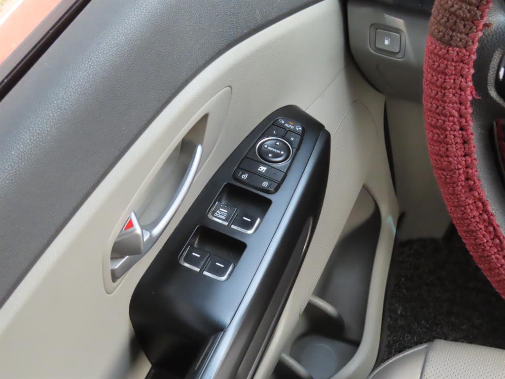 KIA Carnival 2016 Plateado - Importación desde Corea - HF Imports Iquique - Foto 13
