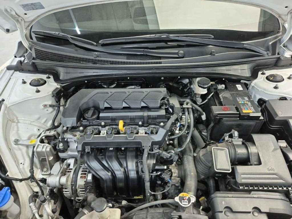 HYUNDAI Avante - Vista 7