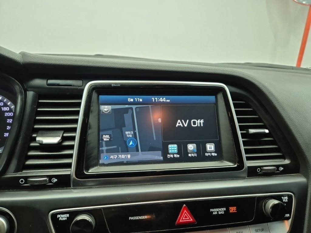 HYUNDAI Sonata - Vista 6