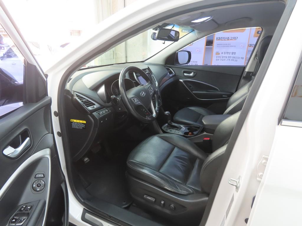 HYUNDAI Santa Fe - Vista 7