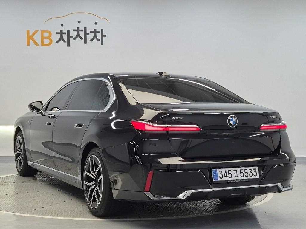 BMW 7 Series - Vista 2