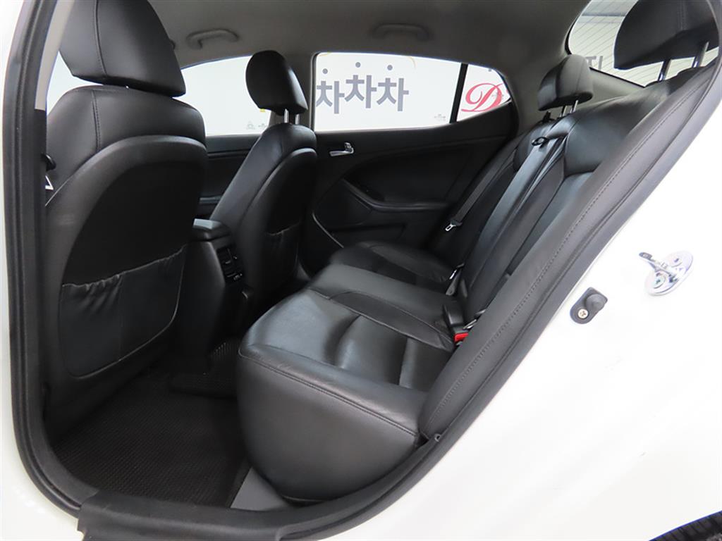 KIA K5 - Vista 8