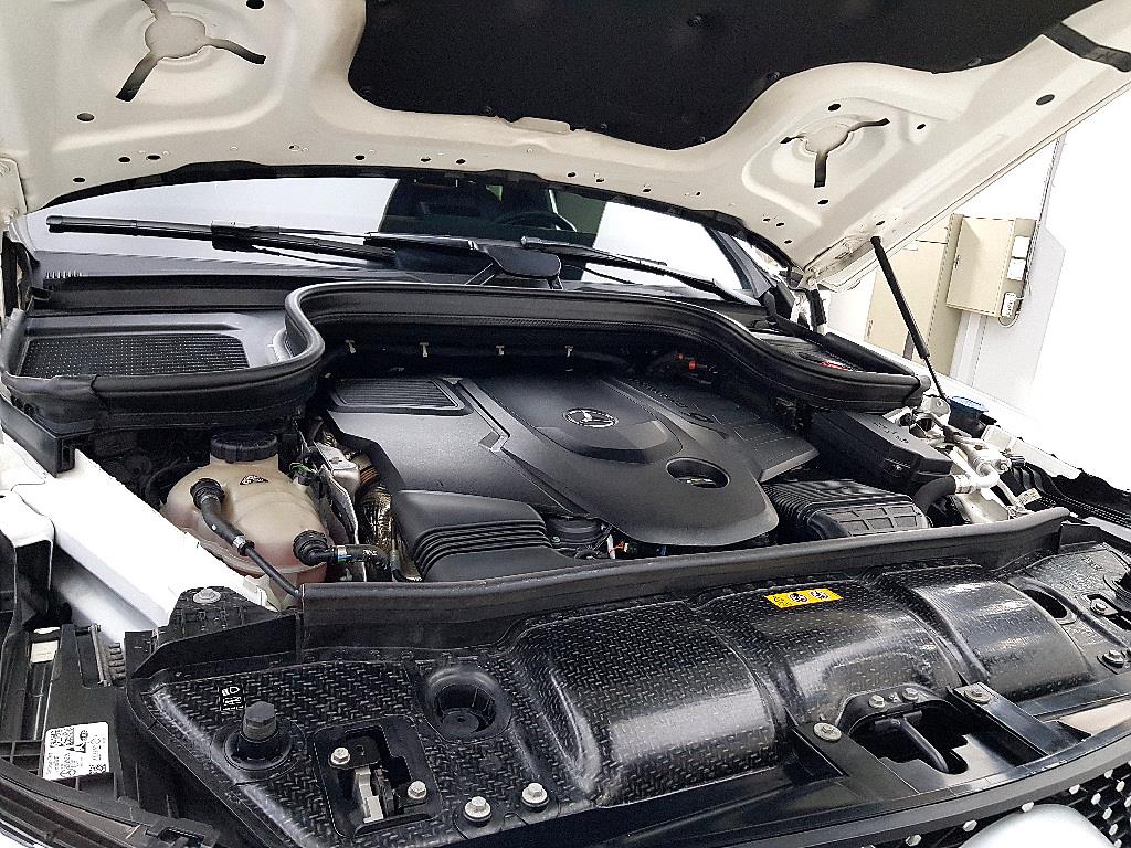 Mercedes Benz GLE Class - Vista 8
