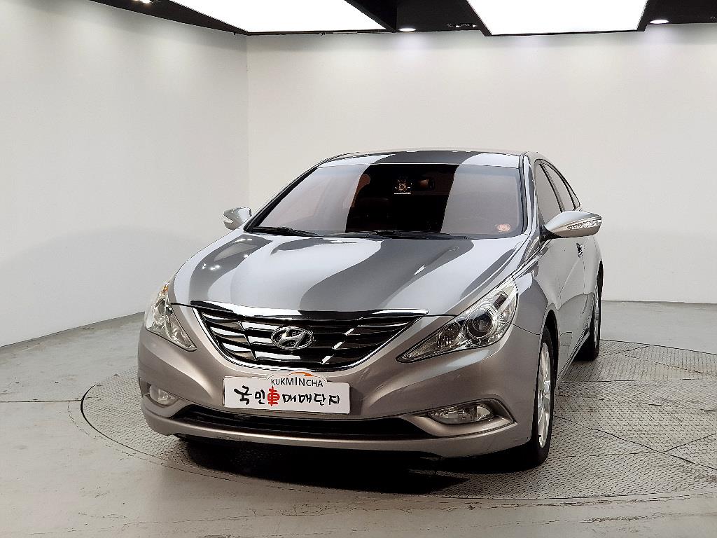 HYUNDAI Sonata - Vista 2