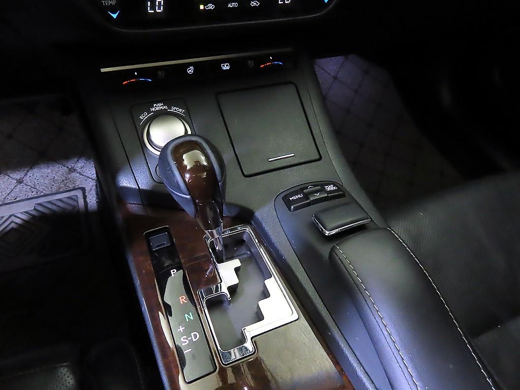 Lexus ES - Vista 12