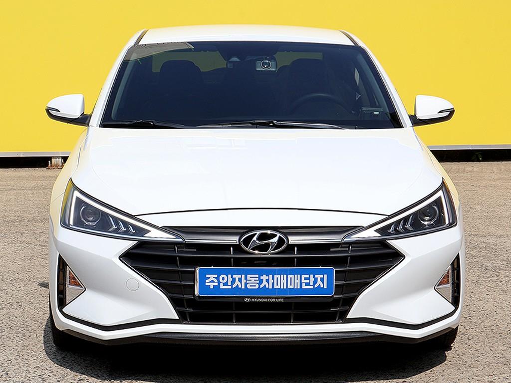 HYUNDAI Avante 2019 Blanco - Importación desde Corea - HF Imports Iquique - Foto 1