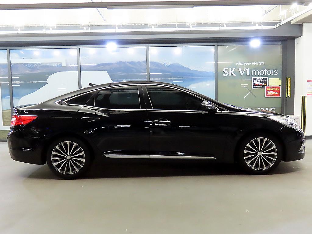 HYUNDAI Grandeur - Vista 3